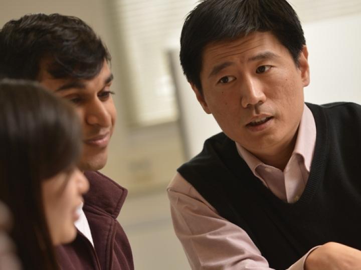 ACPHS Faculty Member Andy Zheng Speaks with Students