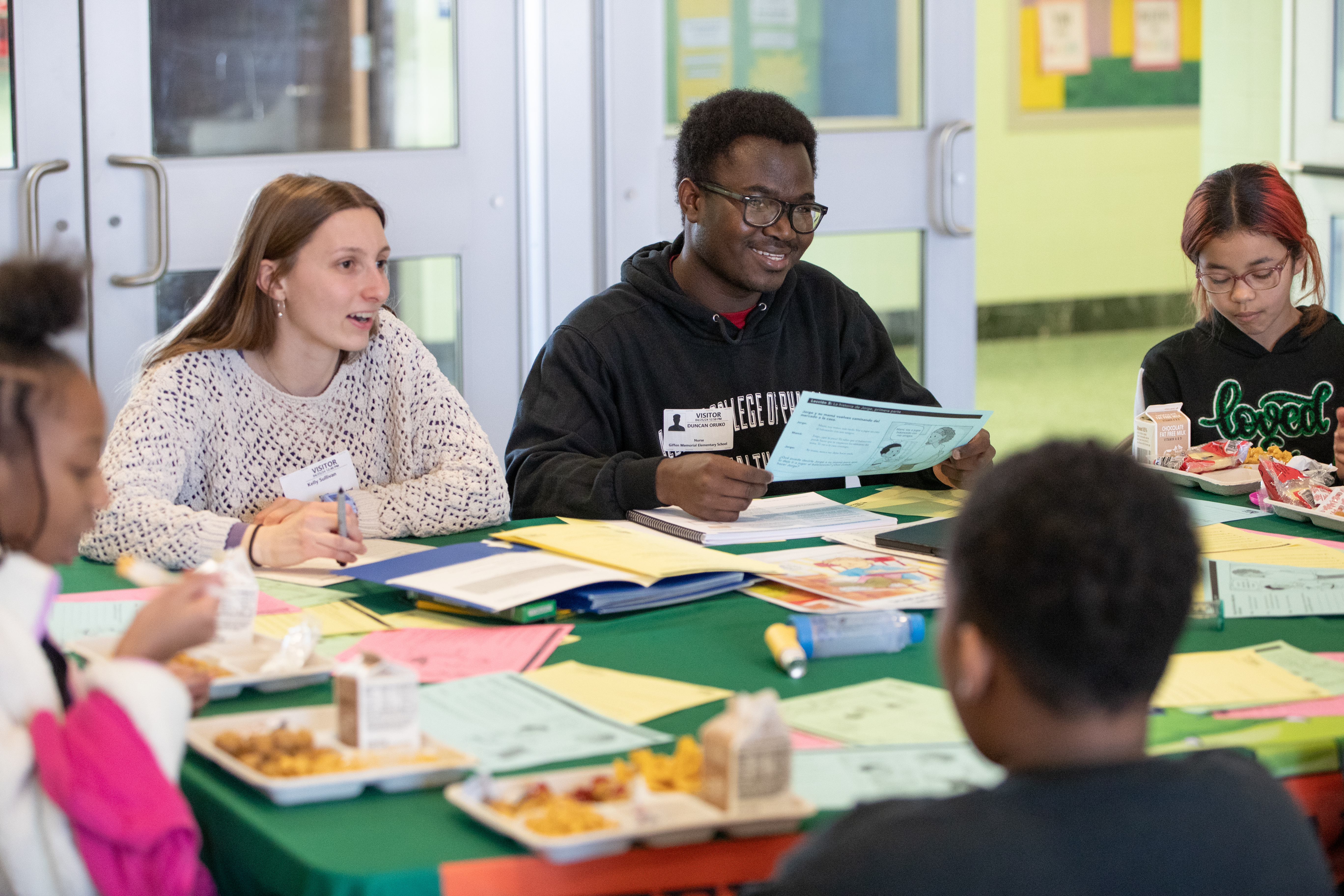 ACPHS students Kelly Sullivan and Dancan Oruko teach students at Giffen Elementary school about asthma. 